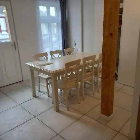 Beautiful 150 M Cottage, 4 Bedrooms, Sleeps 7 * Conty