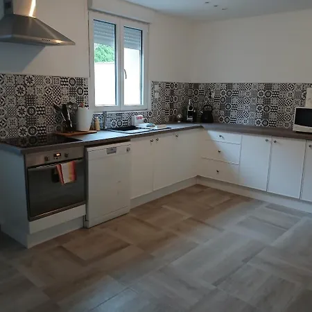 Beautiful 150 M Cottage, 4 Bedrooms, Sleeps 7 Dom wakacyjny *
