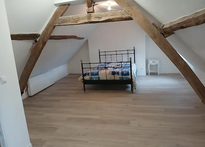 Beautiful 150 M Cottage, 4 Bedrooms, Sleeps 7 Conty