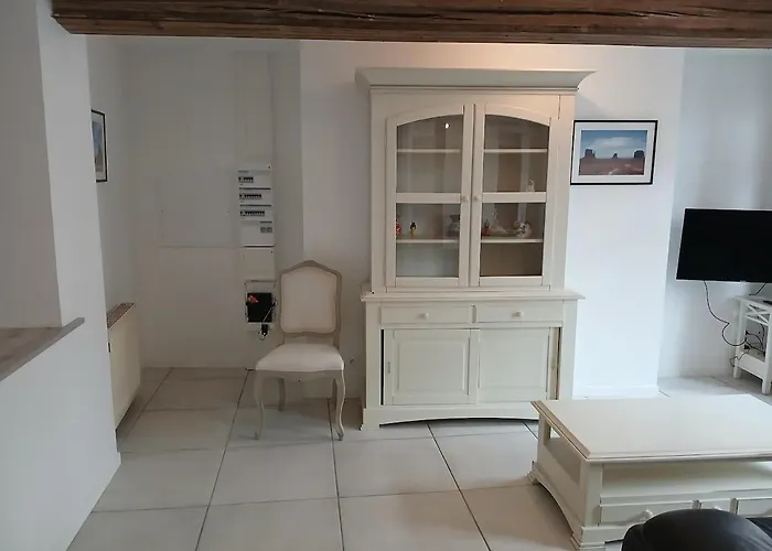 Holiday home Beautiful 150 M Cottage, 4 Bedrooms, Sleeps 7 Conty