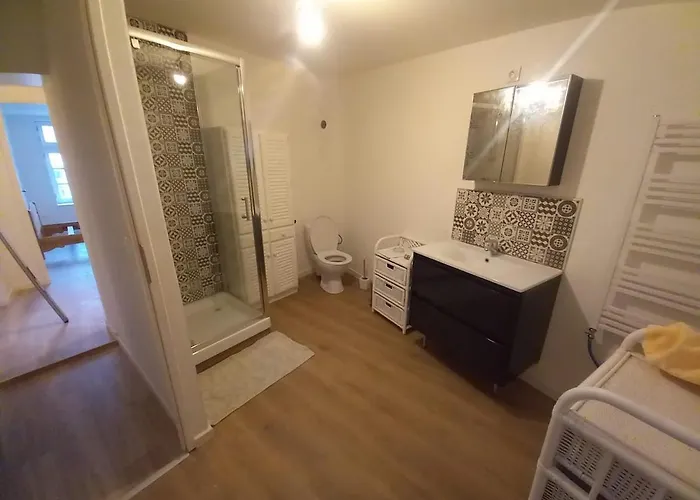 Beautiful 150 M Cottage, 4 Bedrooms, Sleeps 7 * Conty