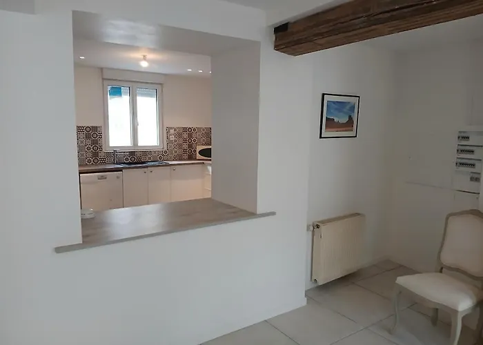 Beautiful 150 M Cottage, 4 Bedrooms, Sleeps 7 Conty